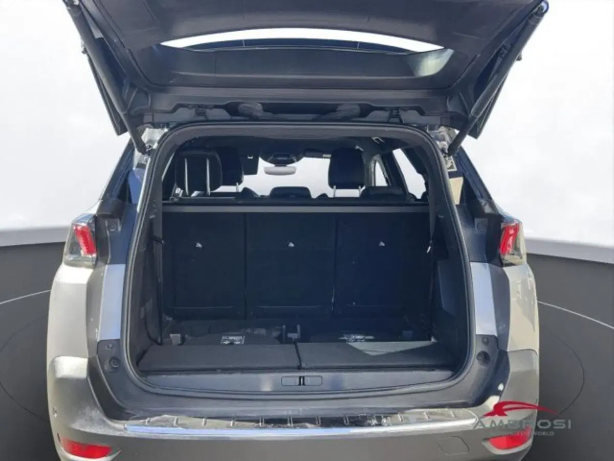 Peugeot 5008 usata a Perugia (9)