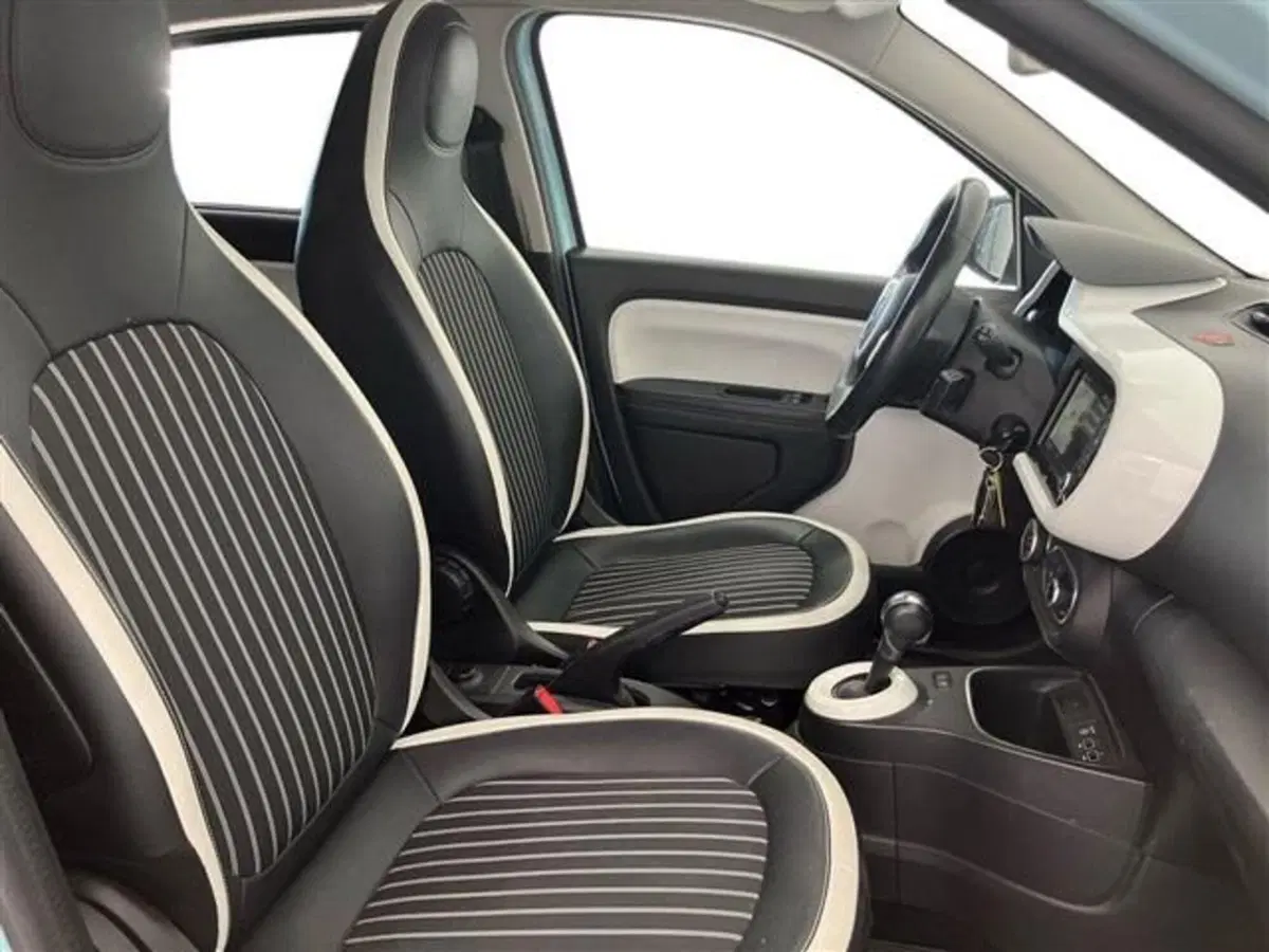 Renault Twingo usata a Como (11)