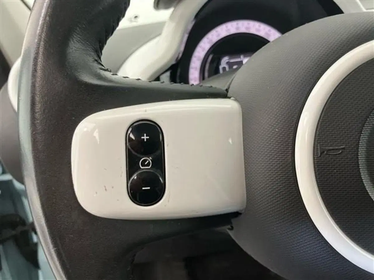 Renault Twingo usata a Como (16)