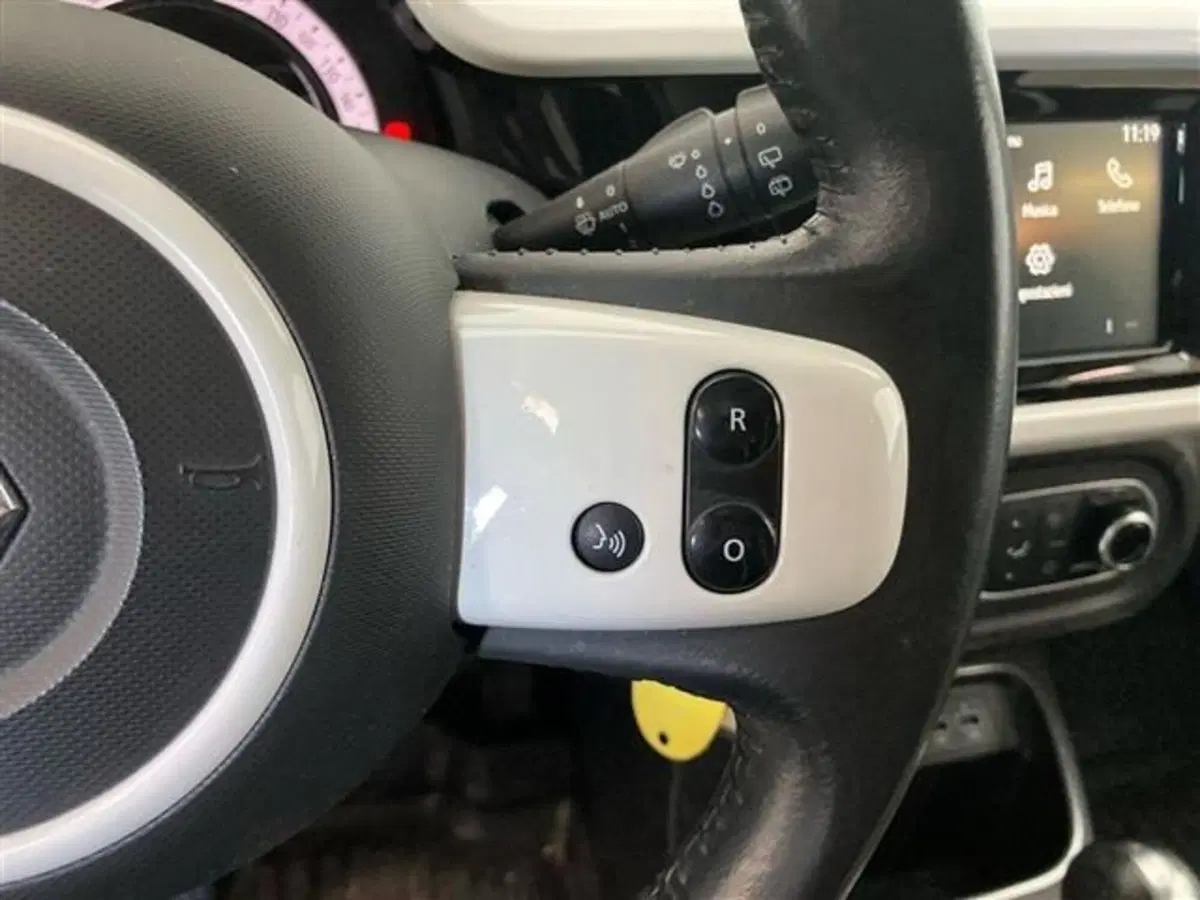Renault Twingo usata a Como (18)