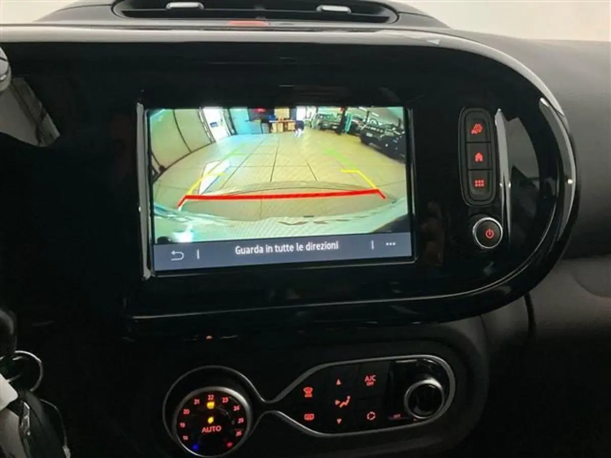 Renault Twingo usata a Como (15)