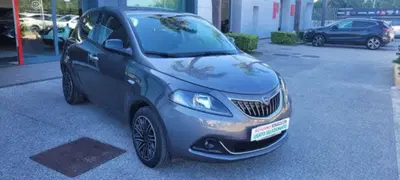 Lancia Ypsilon 1.0 FireFly 5 porte S&S Hybrid Gold Plus del 2024 usata a Monte di Procida