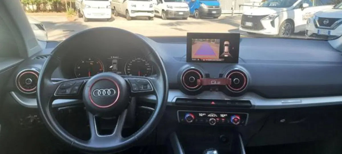 Audi Q2 usata a Napoli (8)