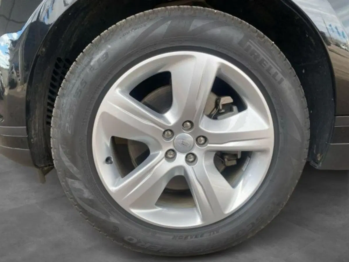 Land Rover Range Rover Velar usata a Lecce (10)