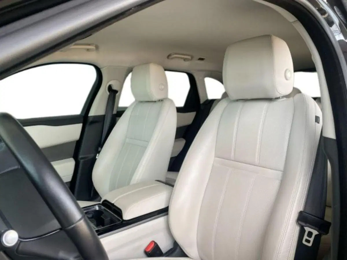 Land Rover Range Rover Velar usata a Lecce (14)