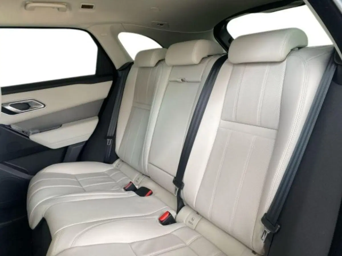 Land Rover Range Rover Velar usata a Lecce (15)
