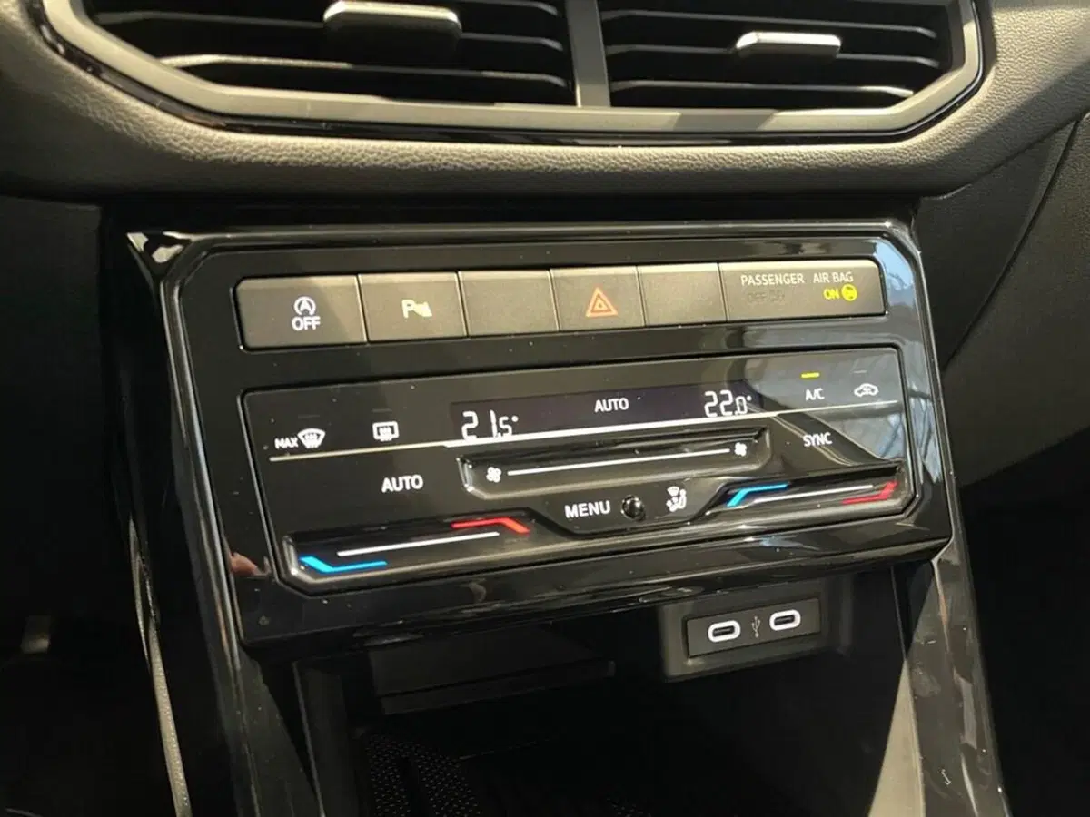 Volkswagen T-Cross nuova a Ravenna (13)