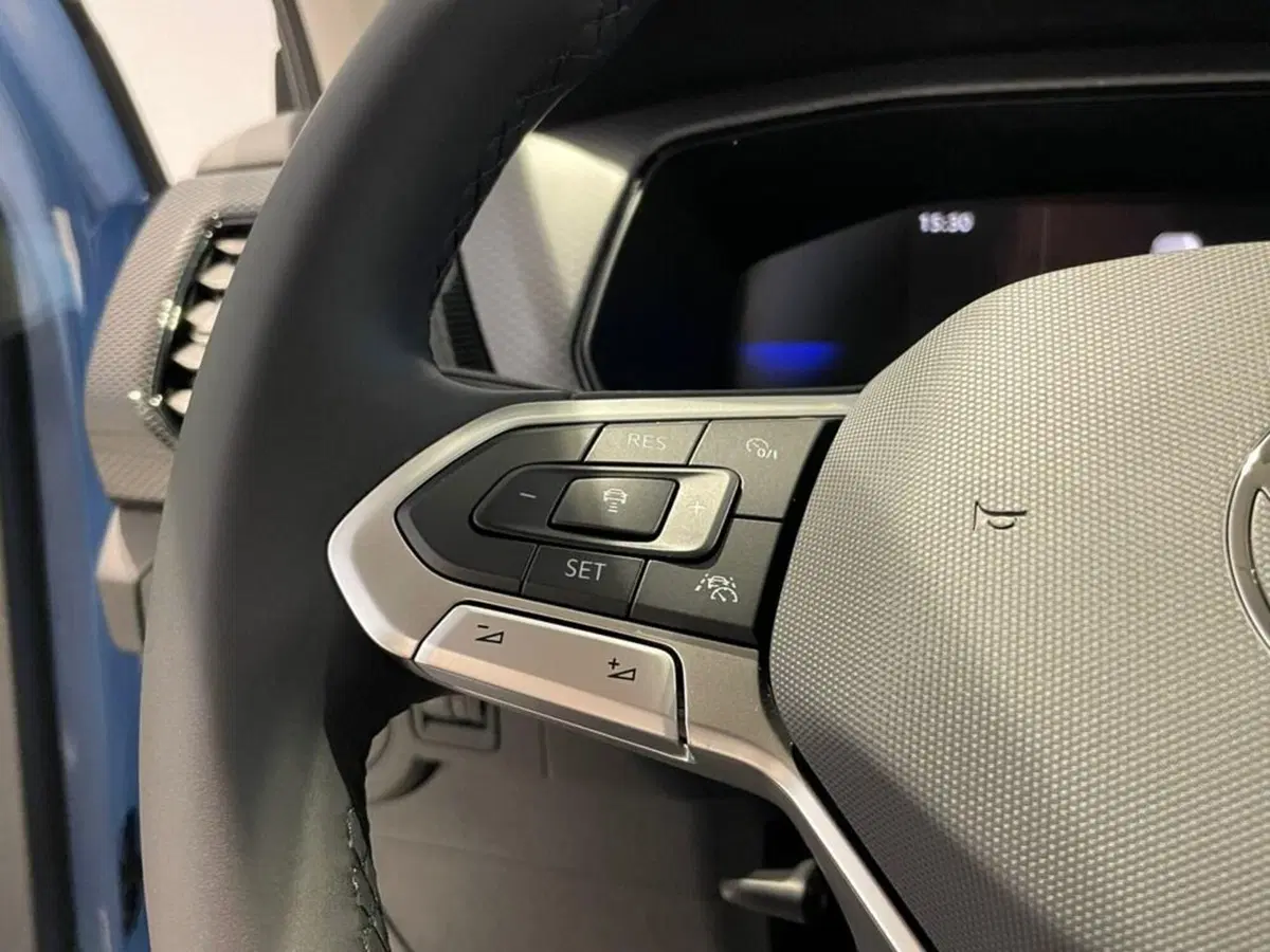 Volkswagen T-Cross nuova a Ravenna (15)