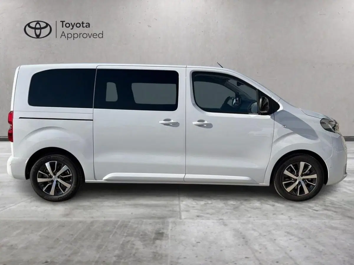 Toyota Proace Verso nuova a Vicenza (3)