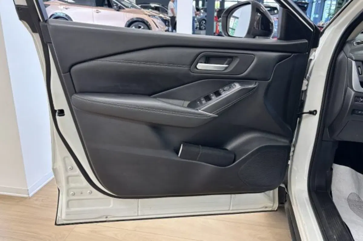Nissan Qashqai usata a Latina (12)