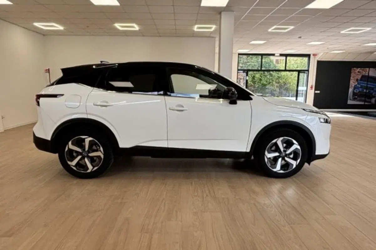 Nissan Qashqai usata a Latina (4)
