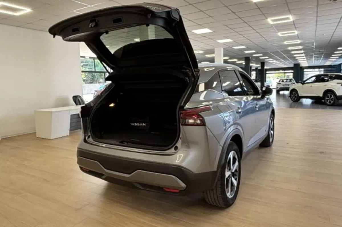 Nissan Qashqai usata a Latina (7)