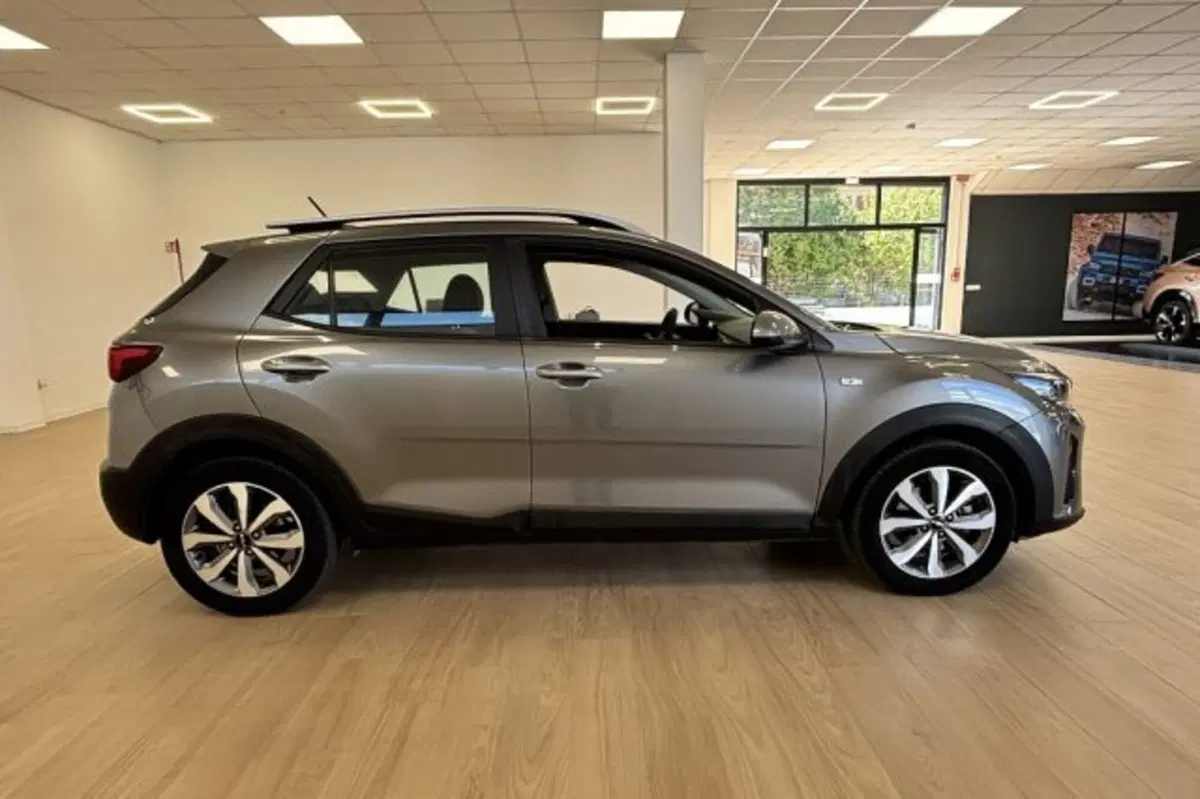 Kia Stonic usata a Latina (4)