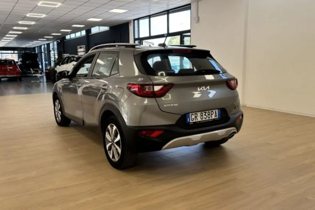 Kia Stonic usata a Latina (5)