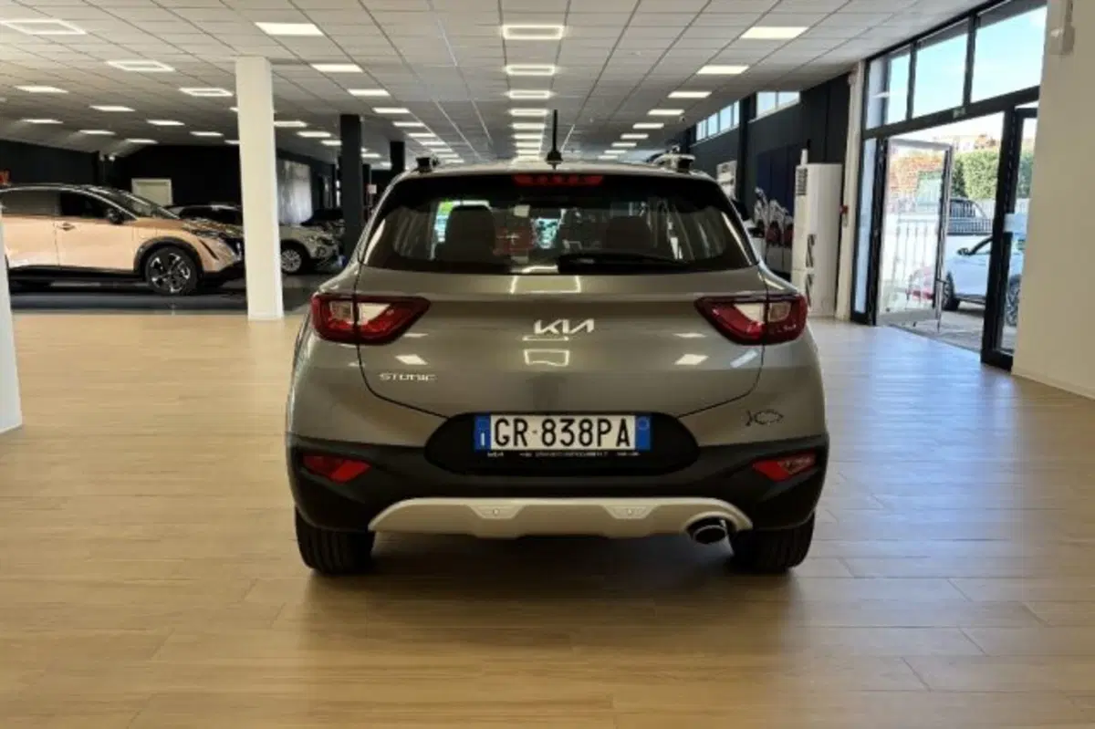 Kia Stonic usata a Latina (6)