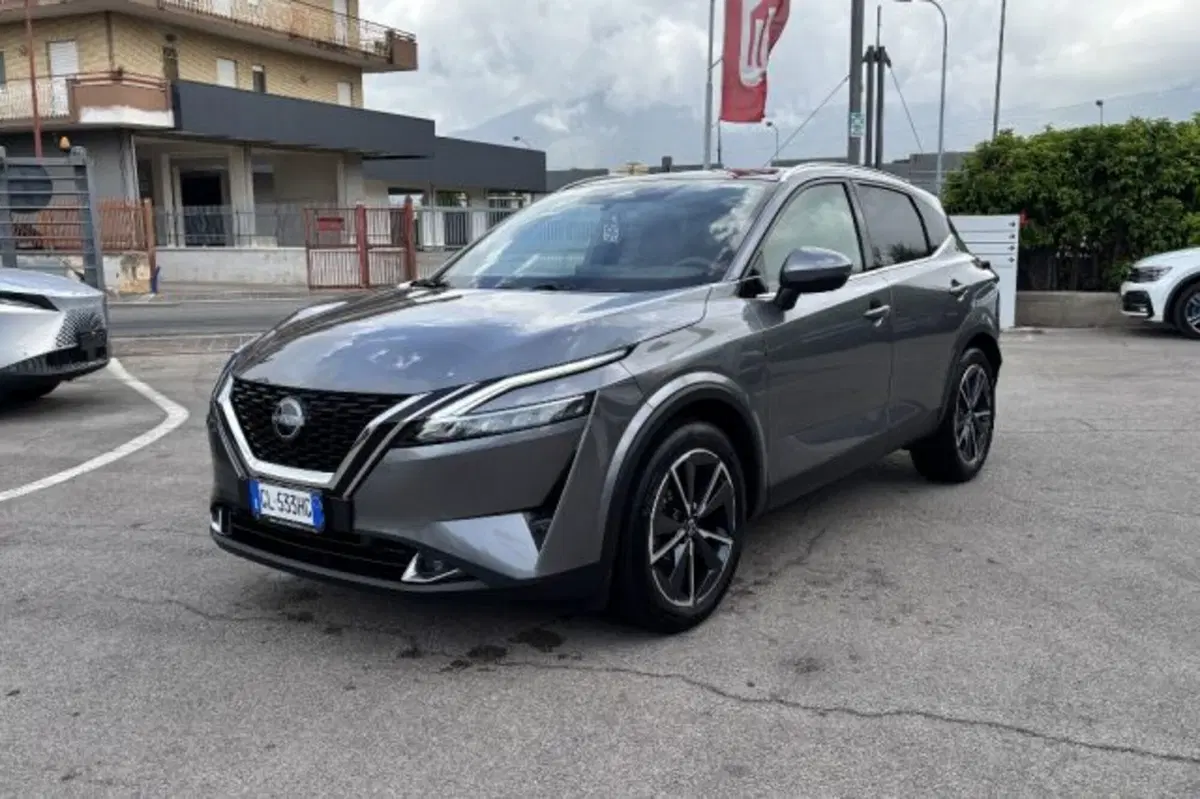 Nissan Qashqai usata a Latina (3)
