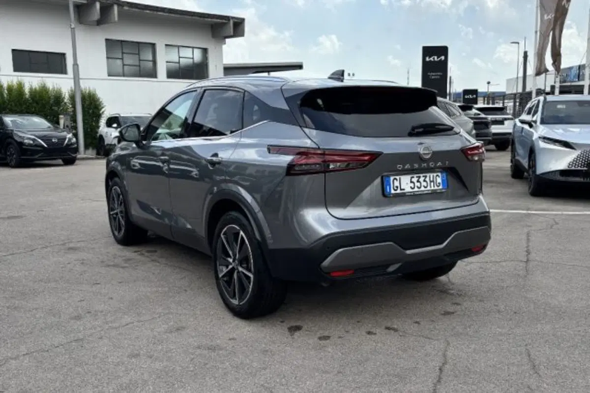 Nissan Qashqai usata a Latina (5)