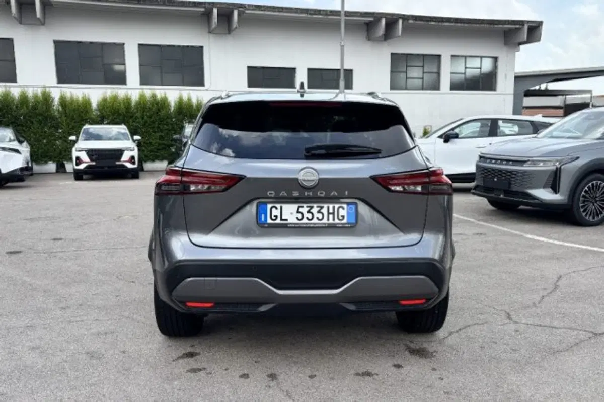 Nissan Qashqai usata a Latina (6)