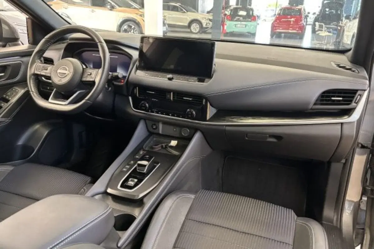 Nissan Qashqai usata a Latina (10)