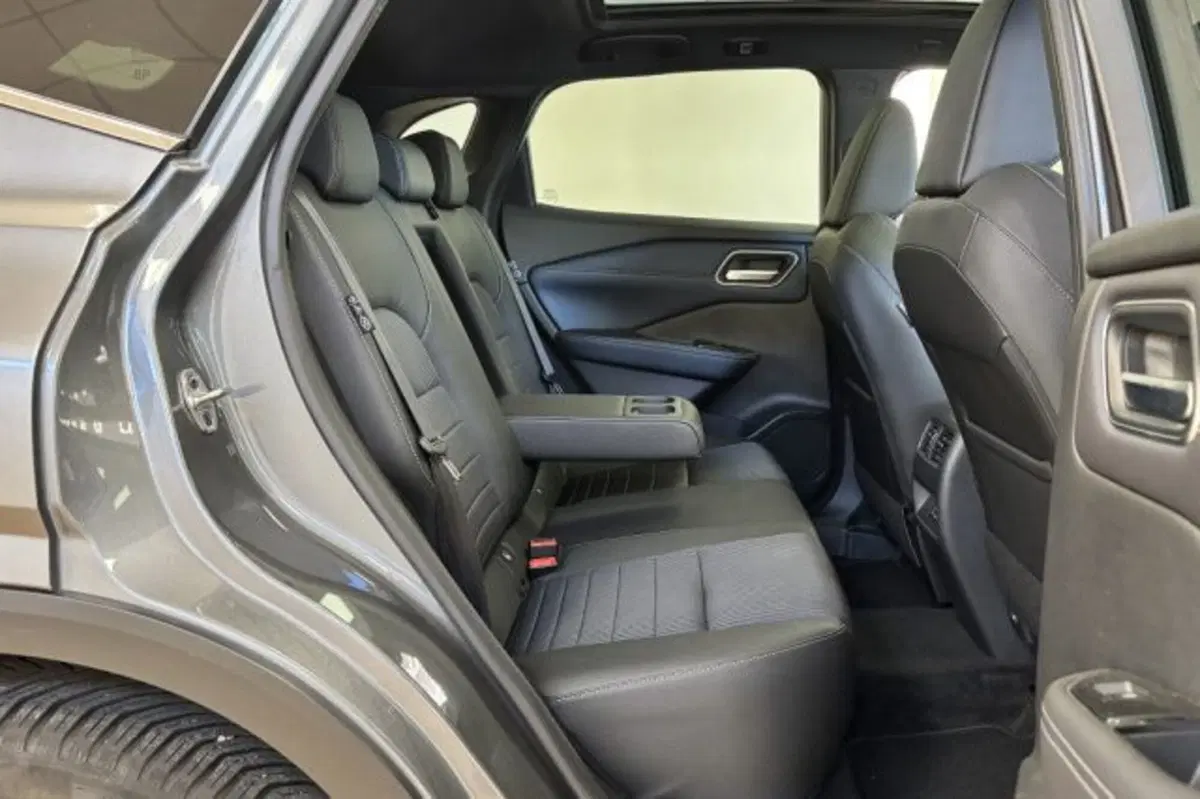 Nissan Qashqai usata a Latina (11)