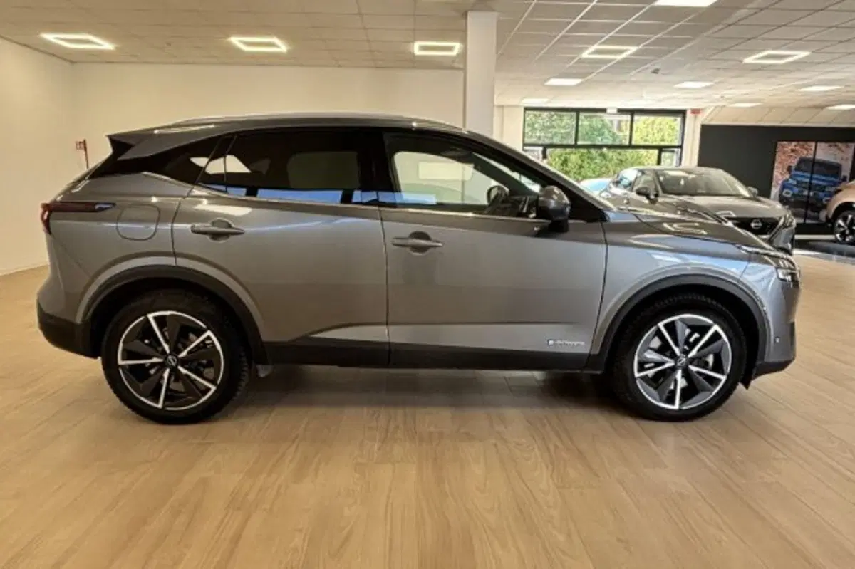 Nissan Qashqai usata a Latina (4)