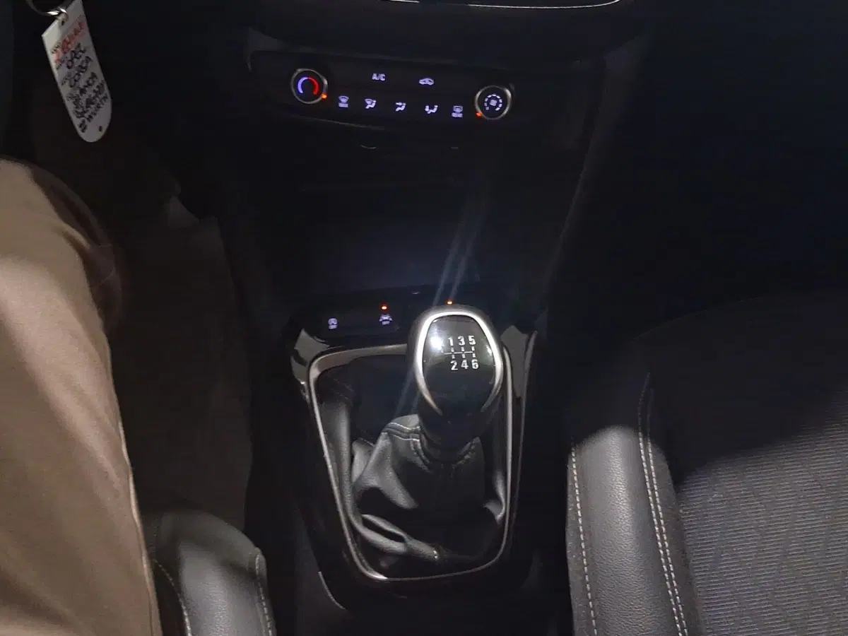Opel Corsa usata a Genova (16)