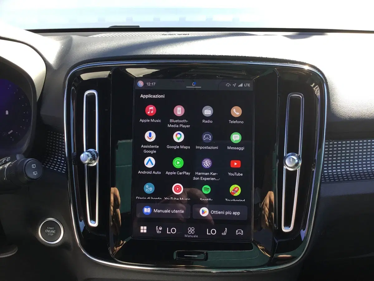 Volvo XC40 usata a Napoli (13)