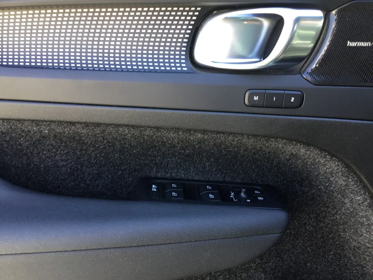 Volvo XC40 usata a Napoli (14)