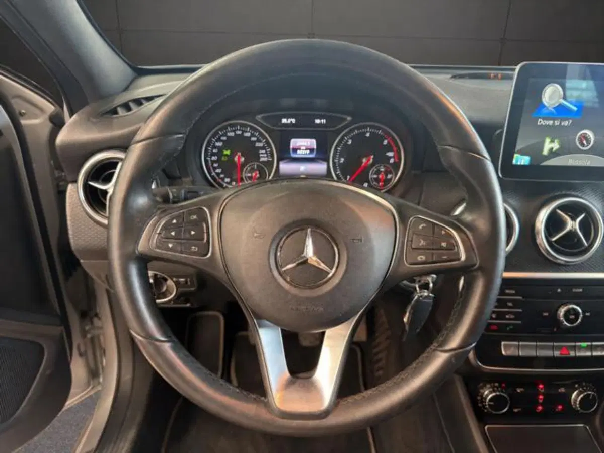Mercedes-Benz Classe A usata a Milano (7)