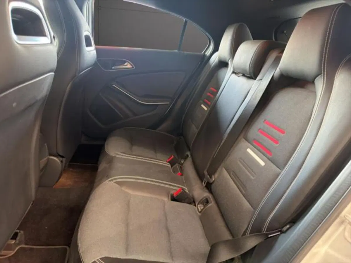 Mercedes-Benz Classe A usata a Milano (9)