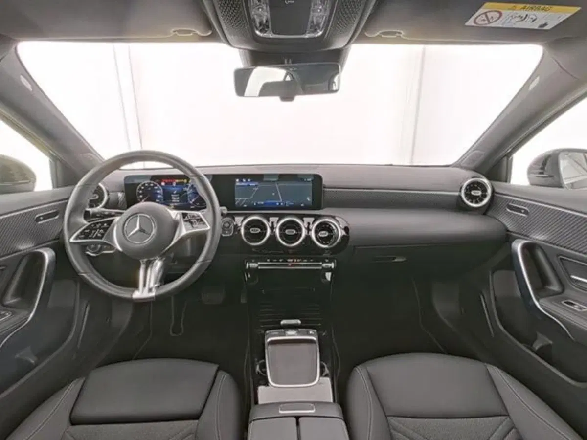 Mercedes-Benz Classe A Sedan usata a Milano (7)