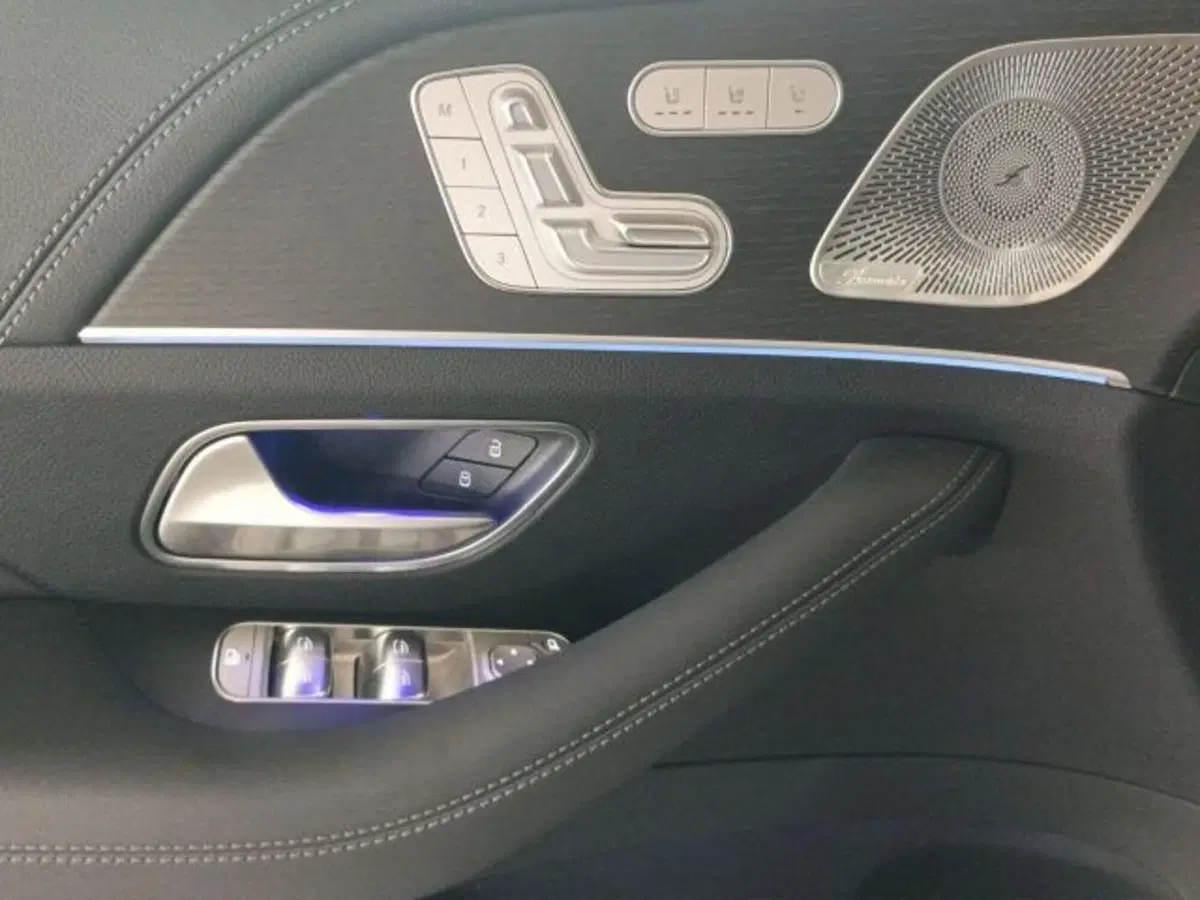 Mercedes-Benz GLE SUV nuova a Novara (15)