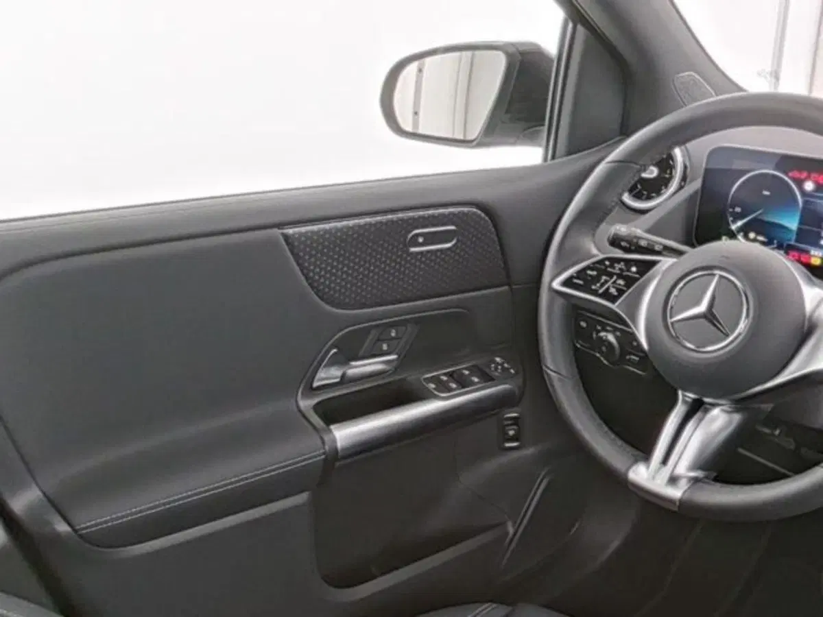 Mercedes-Benz Classe B usata a Novara (8)