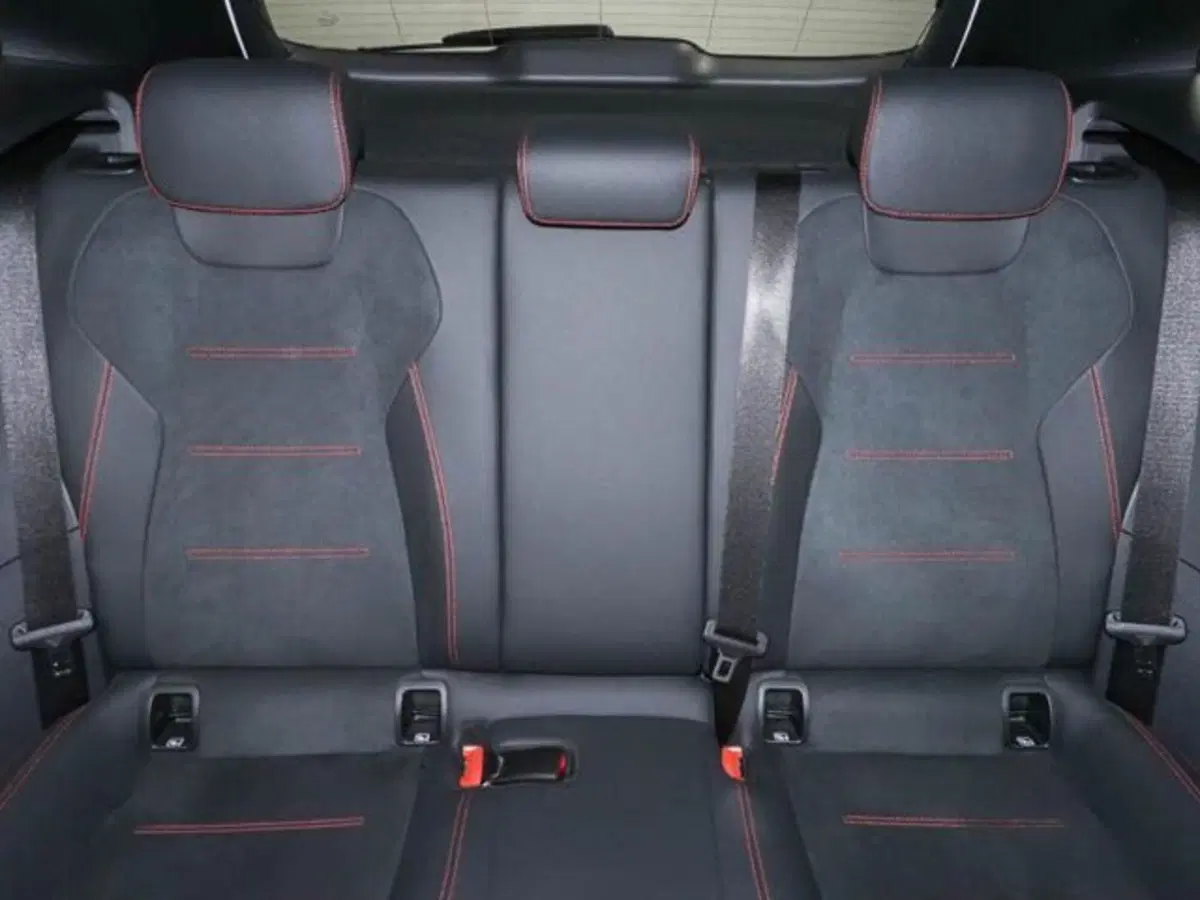Mercedes-Benz GLA SUV usata a Novara (9)
