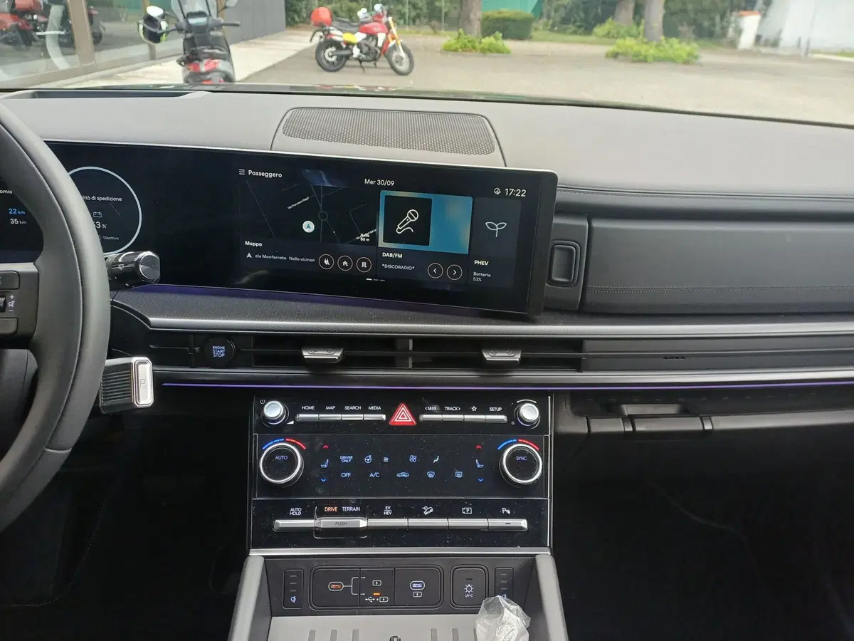 Hyundai Santa Fe nuova a Vercelli (12)