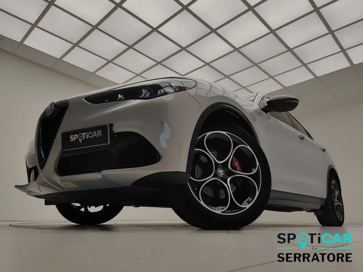 Alfa Romeo Stelvio usata a Como (14)