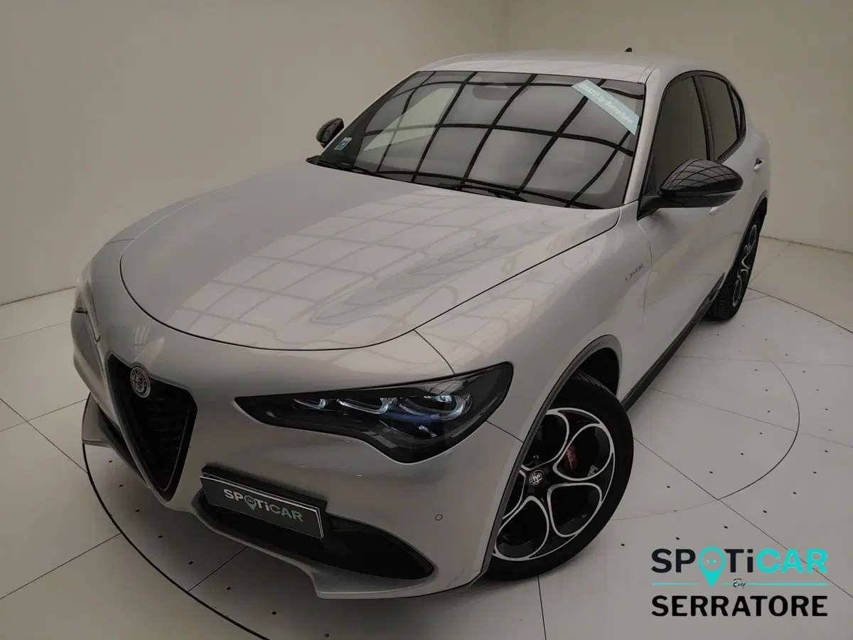 Alfa Romeo Stelvio usata a Como (15)