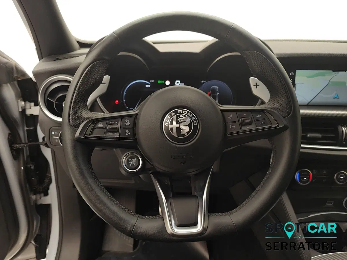 Alfa Romeo Stelvio usata a Como (17)