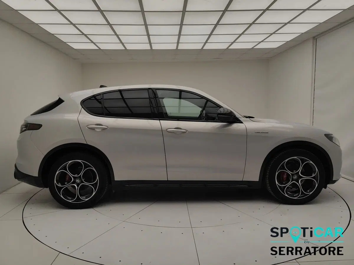 Alfa Romeo Stelvio usata a Como (20)