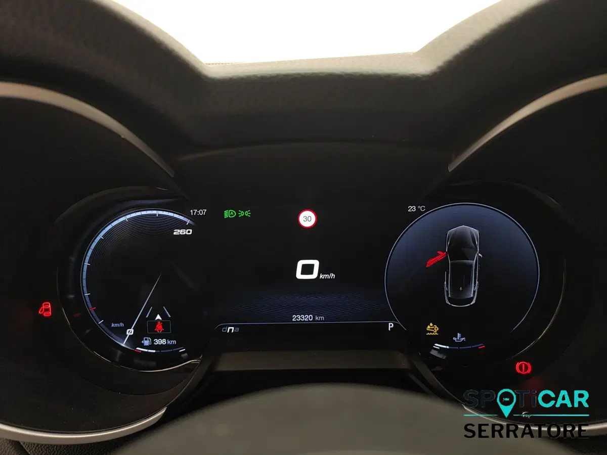 Alfa Romeo Stelvio usata a Como (8)