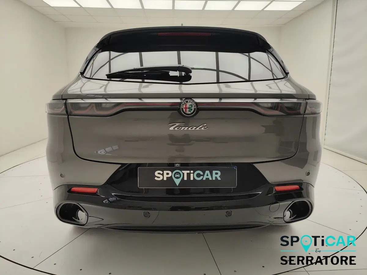 Alfa Romeo Tonale usata a Como (4)
