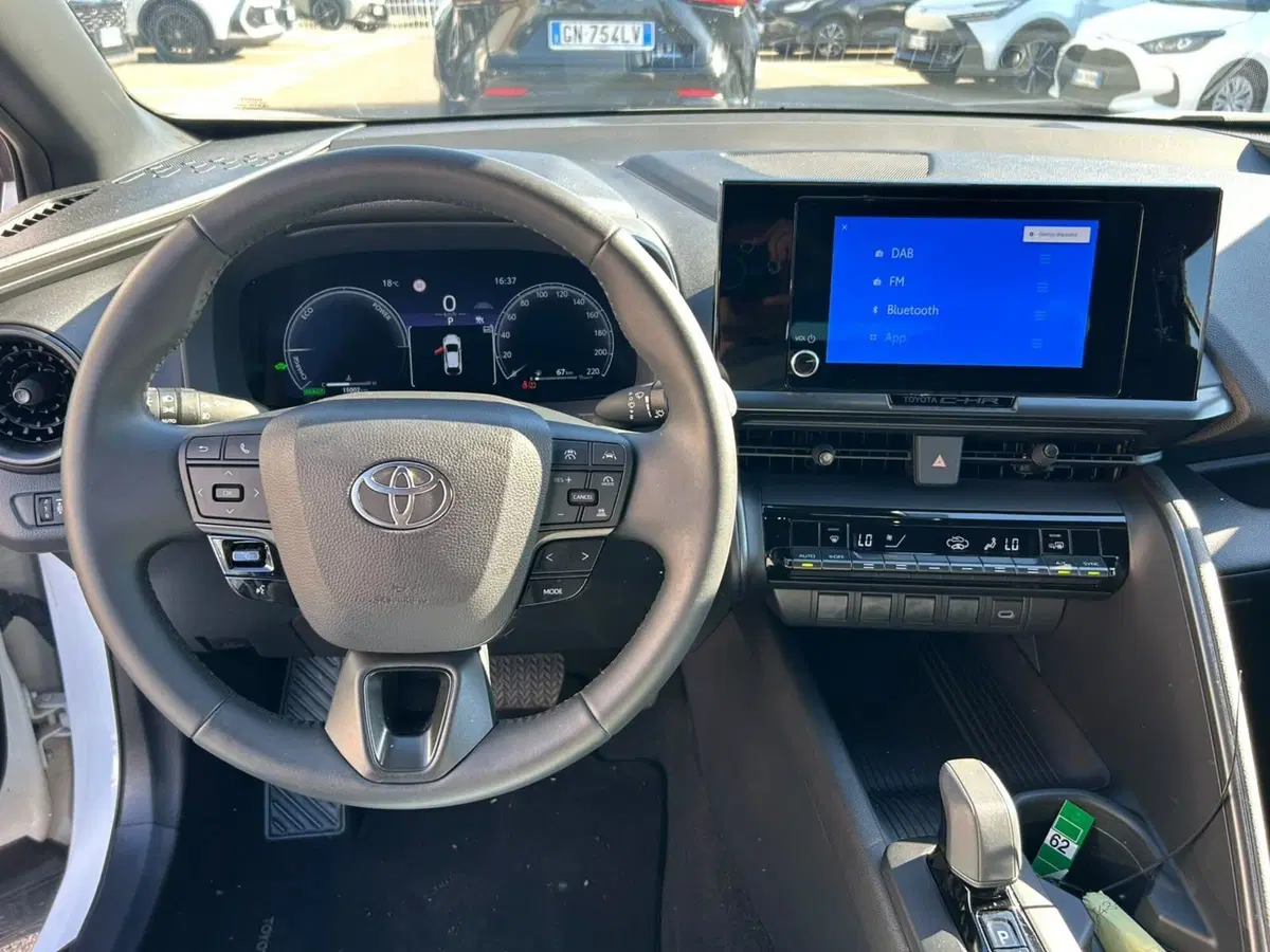 Toyota Toyota C-HR usata a Piacenza (12)