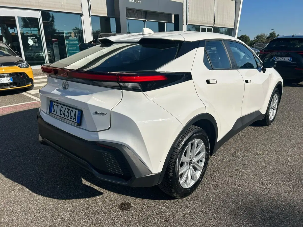 Toyota Toyota C-HR usata a Piacenza (4)