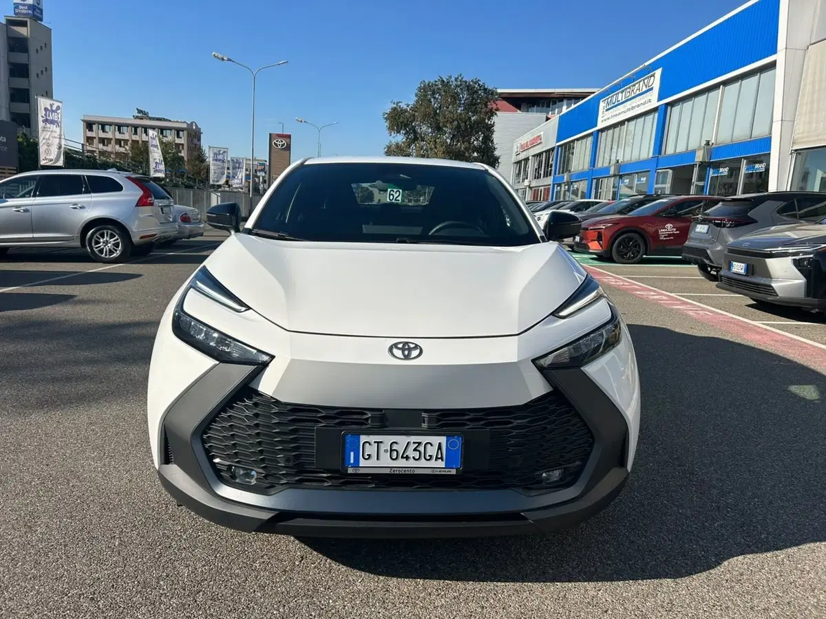 Toyota Toyota C-HR usata a Piacenza (6)