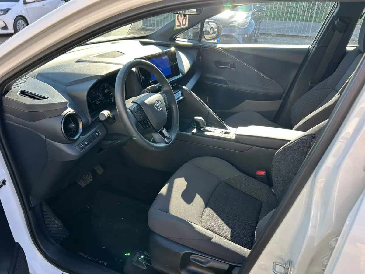 Toyota Toyota C-HR usata a Piacenza (9)