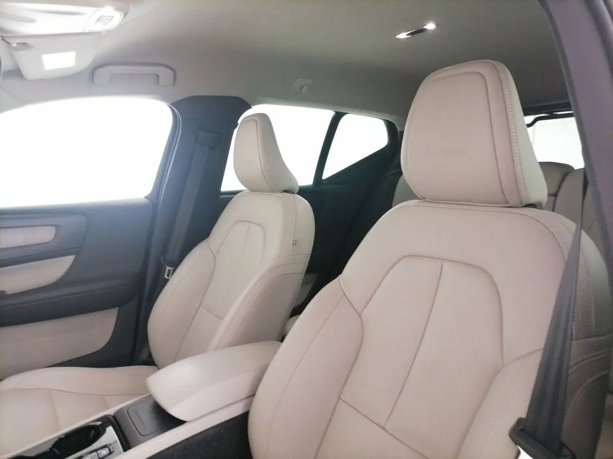 VOLVO Veicoli Commerciali XC40 usata a Roma (13)
