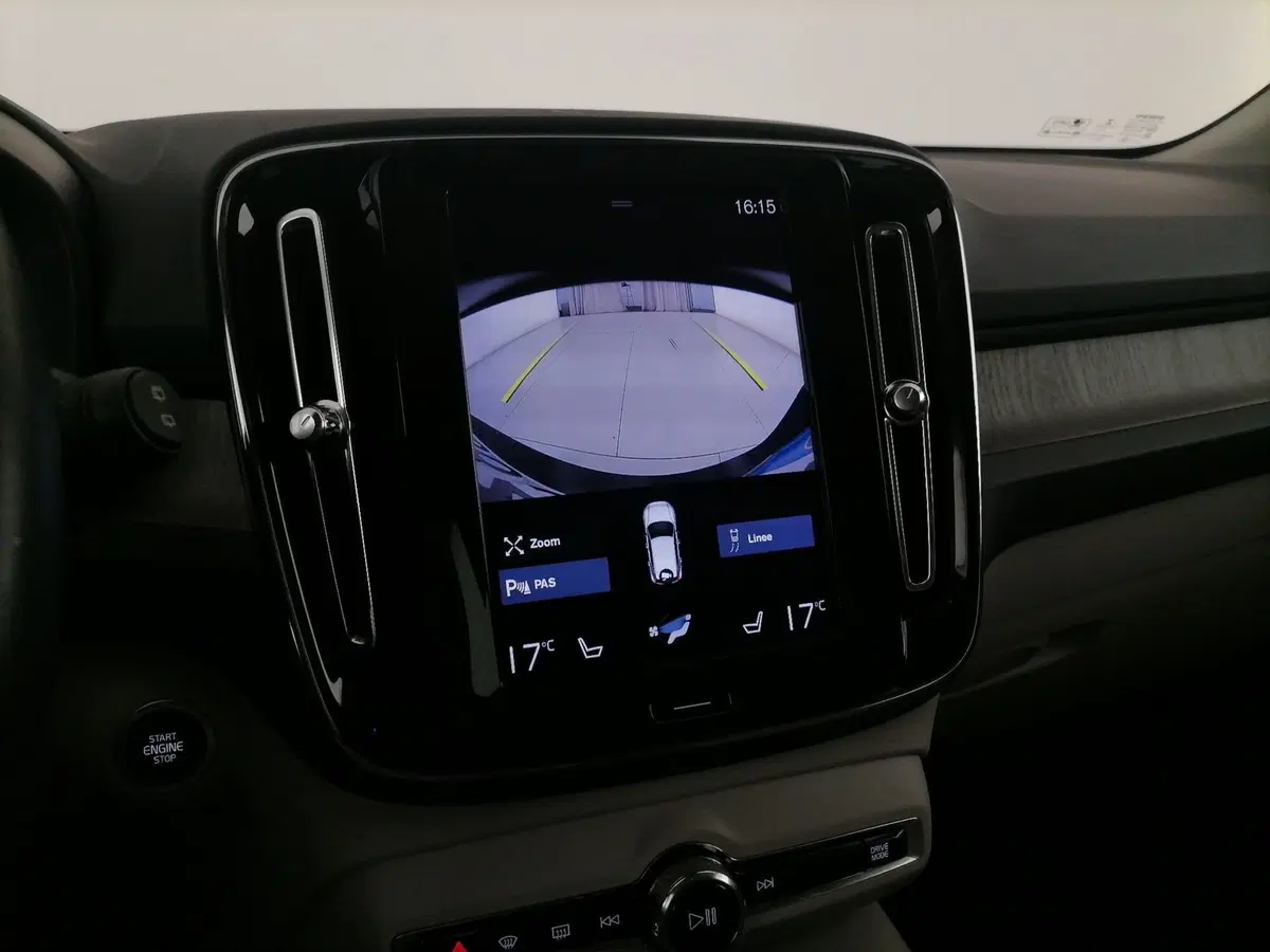 VOLVO Veicoli Commerciali XC40 usata a Roma (17)