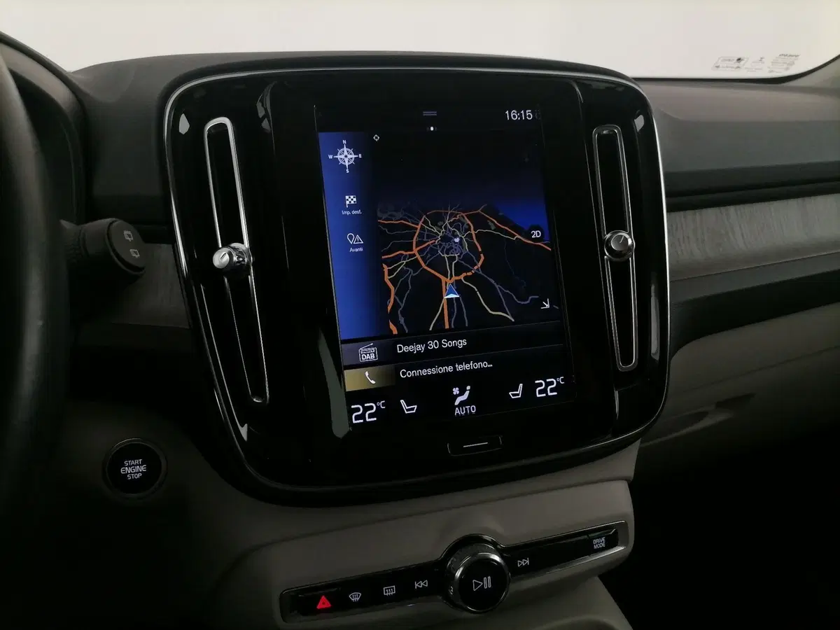 VOLVO Veicoli Commerciali XC40 usata a Roma (18)