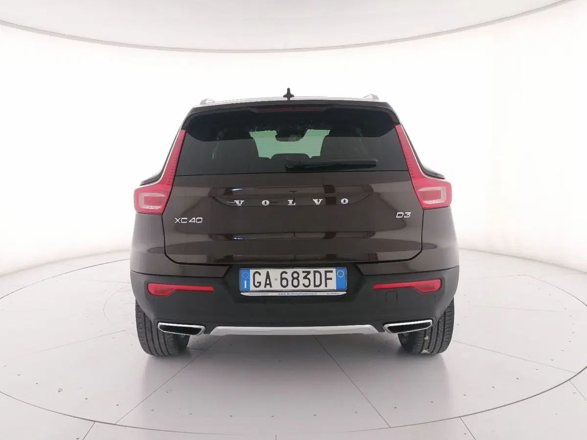 VOLVO Veicoli Commerciali XC40 usata a Roma (4)