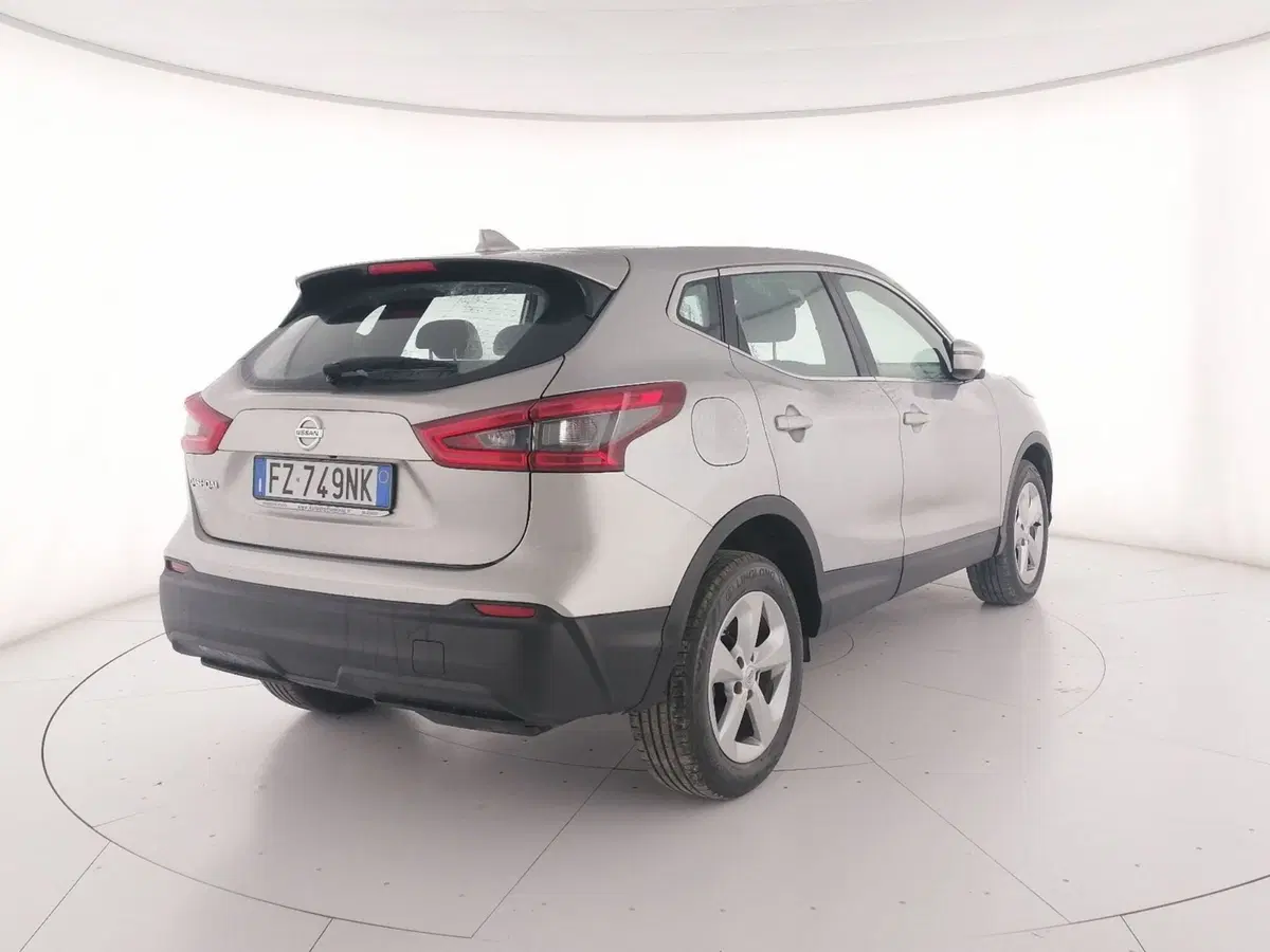 Nissan Qashqai usata a Roma (2)